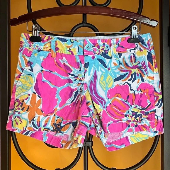 LILLY PULITZER Besame Mucho Callahan Shorts - Picture 1 of 7